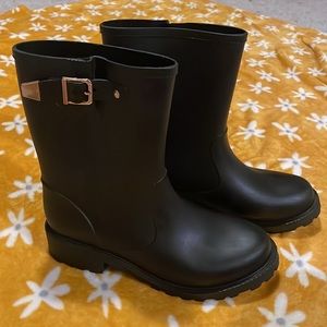 Black Rain-boots size 9